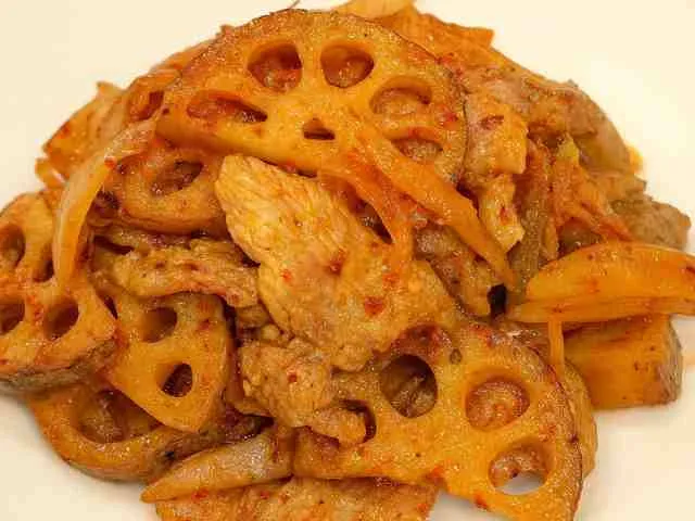 れんこんと豚肉のキムチ炒め
