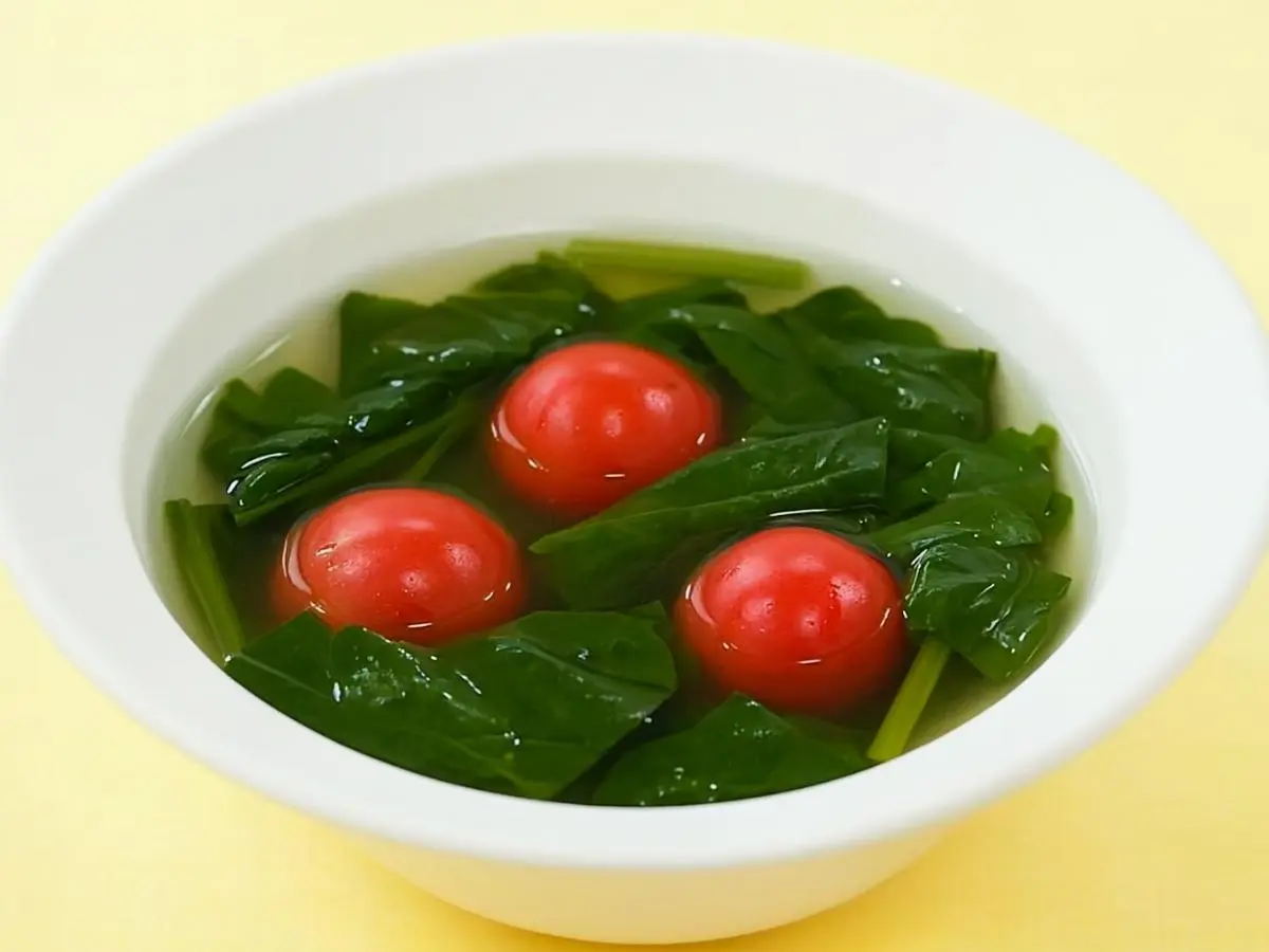 ほうれん草とトマトのスープ