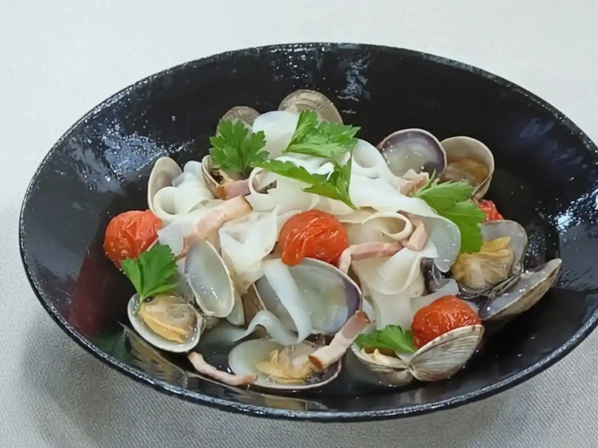 大根とあさりの酒蒸し煮