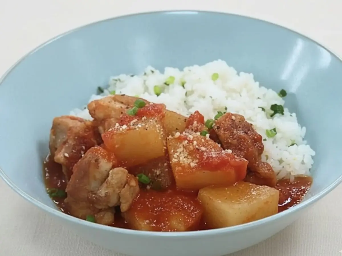 鶏肉と大根のトマト煮