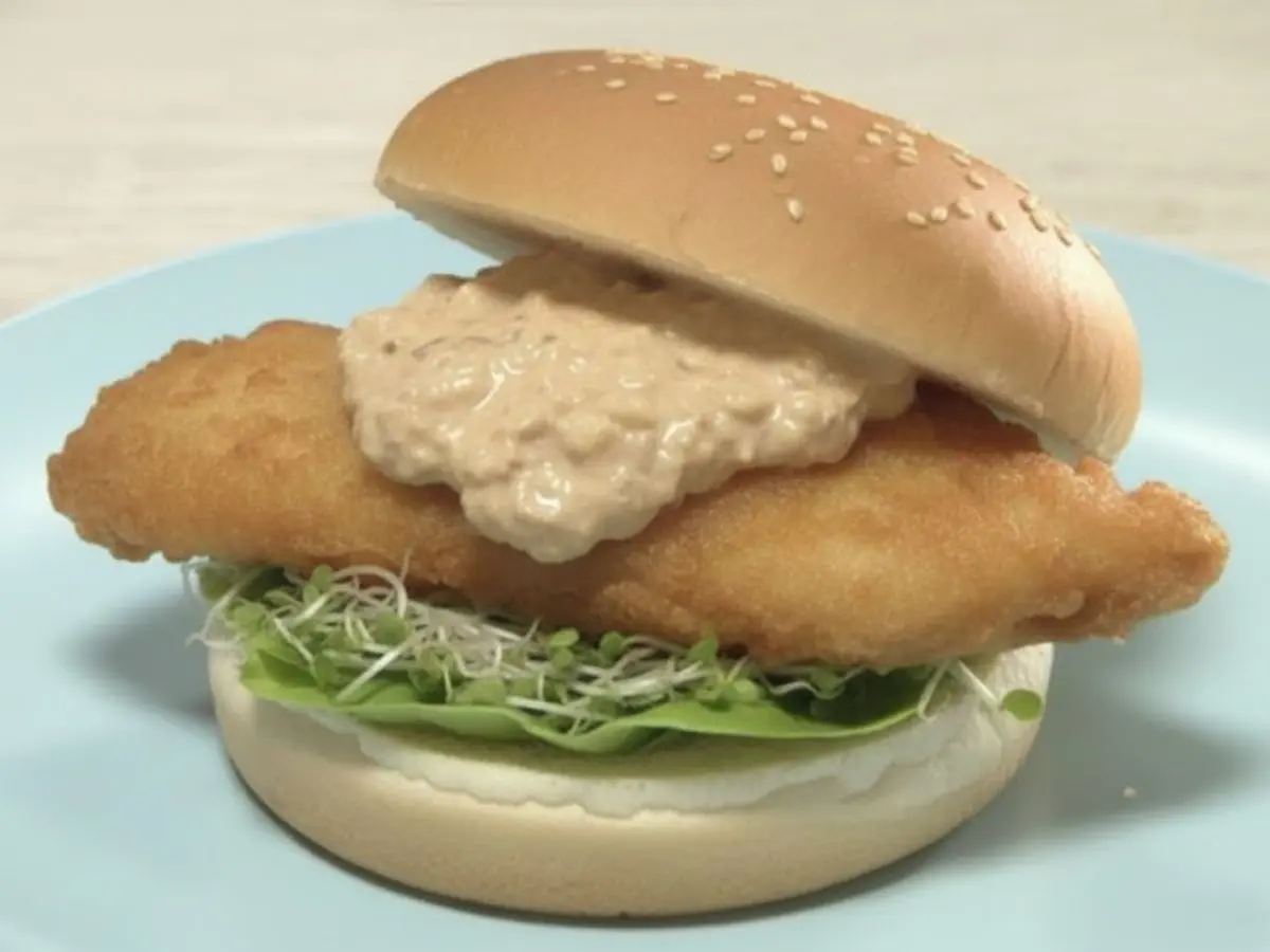 旨辛フィッシュバーガー