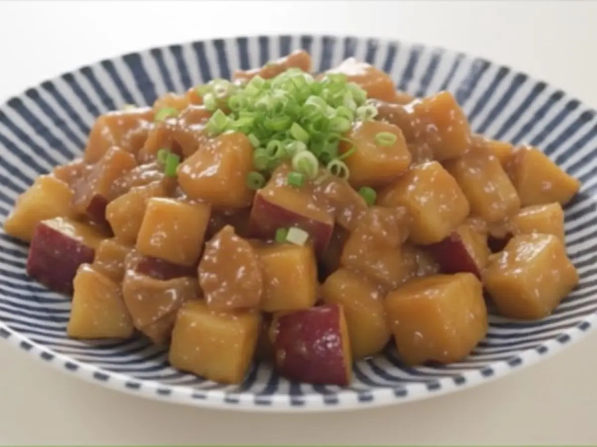 さつまいもの味噌カレー煮