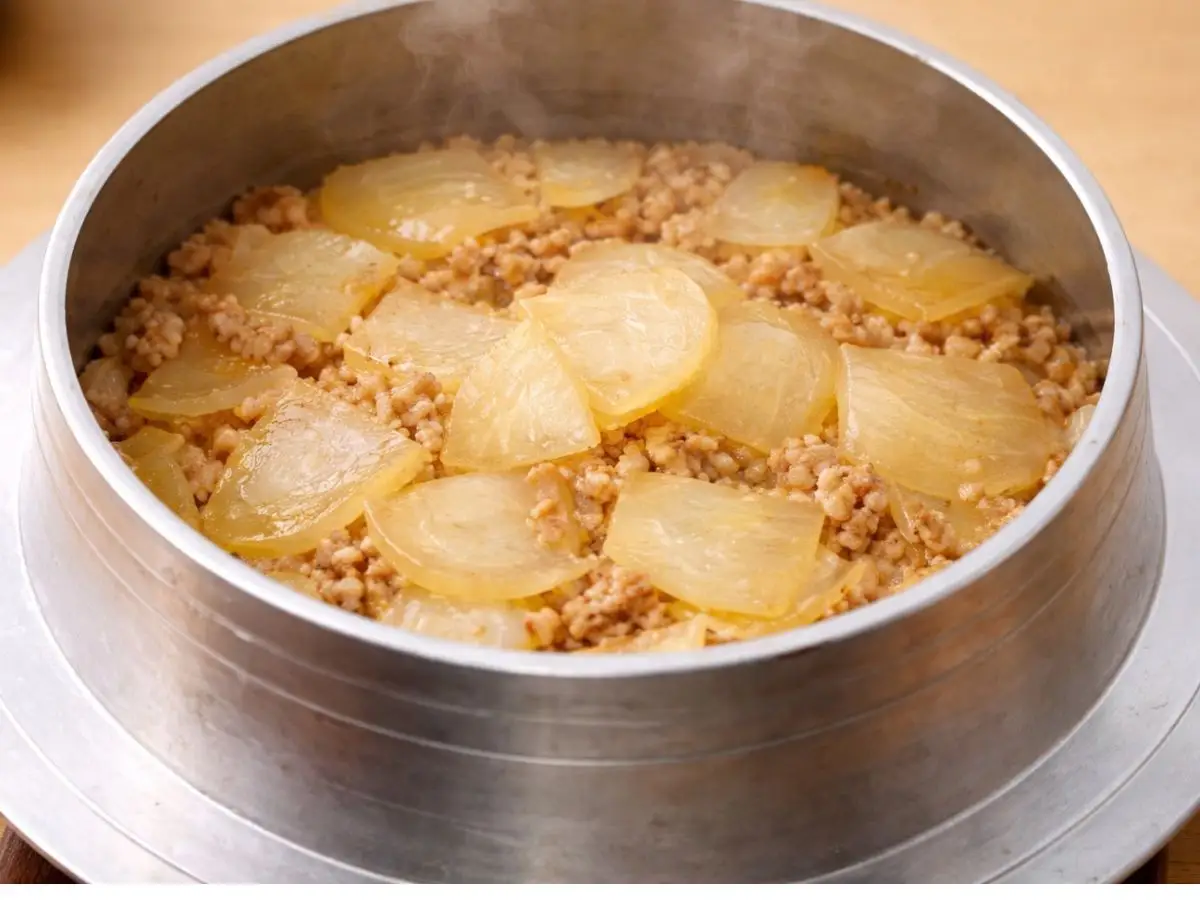 勝浦タンタンメン風釜飯