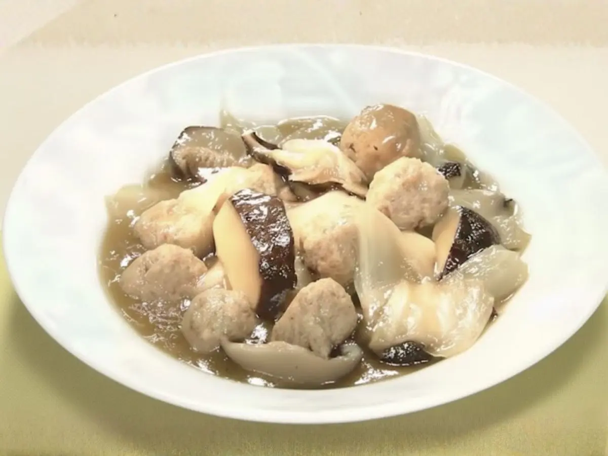 ねぎしょうが入り肉だんごの煮込み