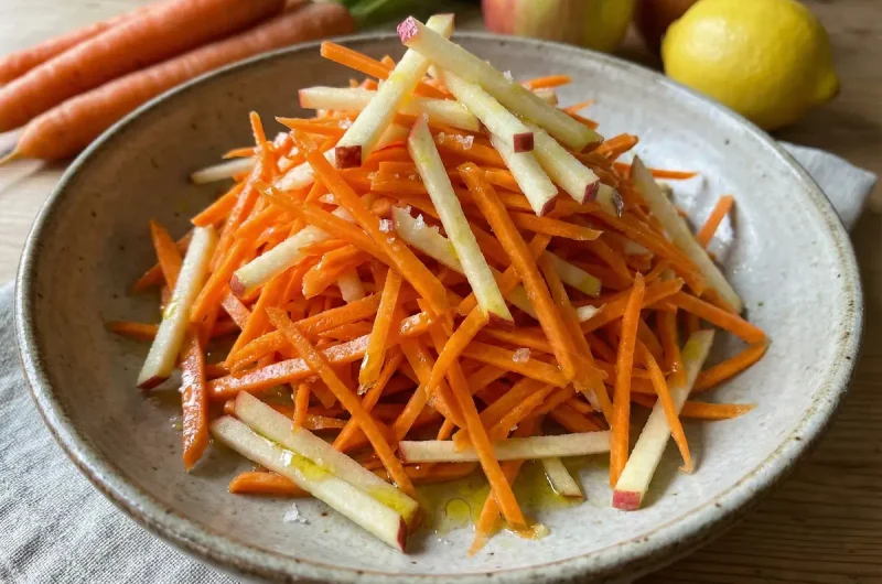 【志麻さんのレシピ】 りんごのキャロットラペの作り方