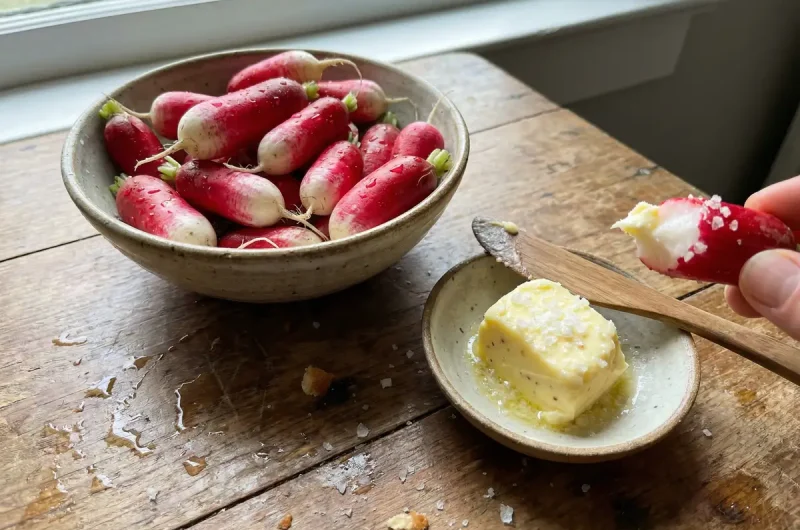 【志麻さんのレシピ】 ラディッシュと塩入りバターの作り方