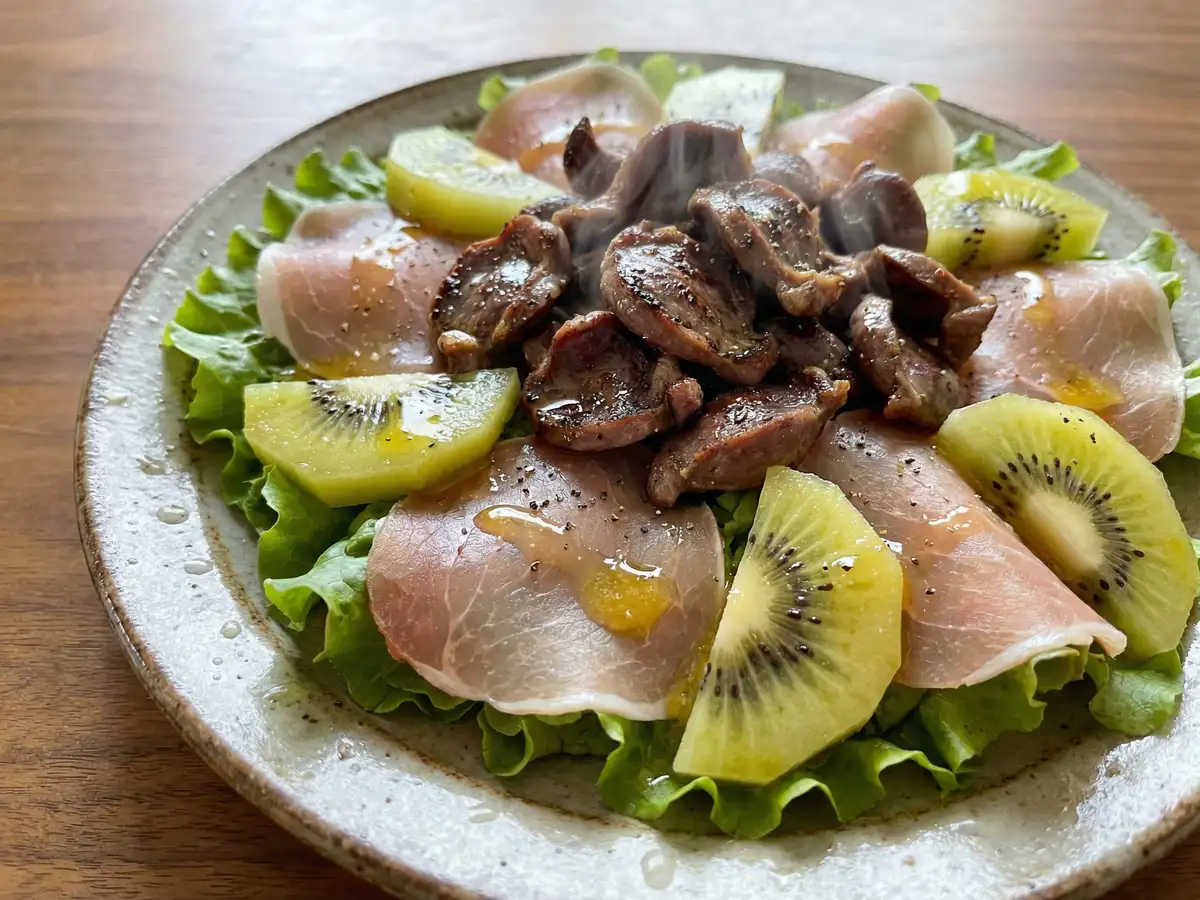 砂肝とキウイのサラダ