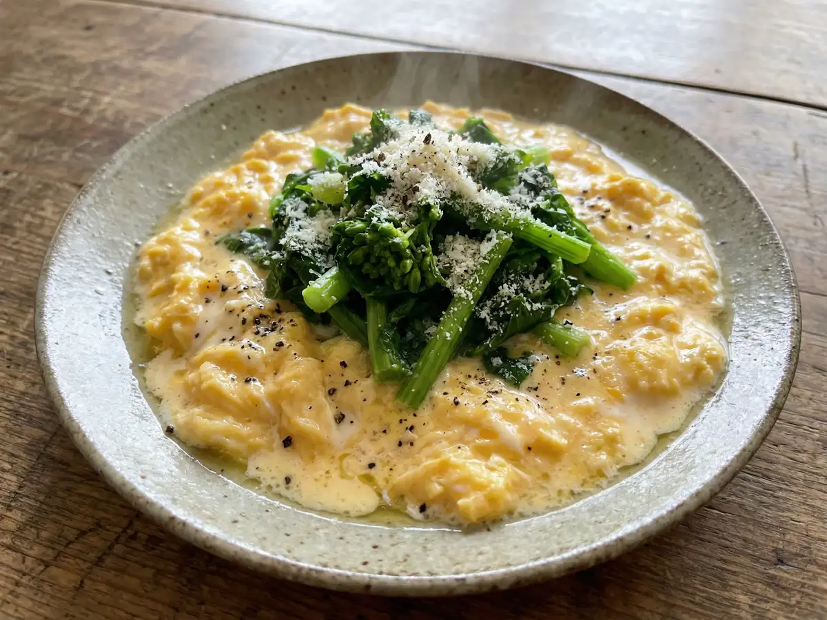 菜の花のウッフブルイエ（卵料理）