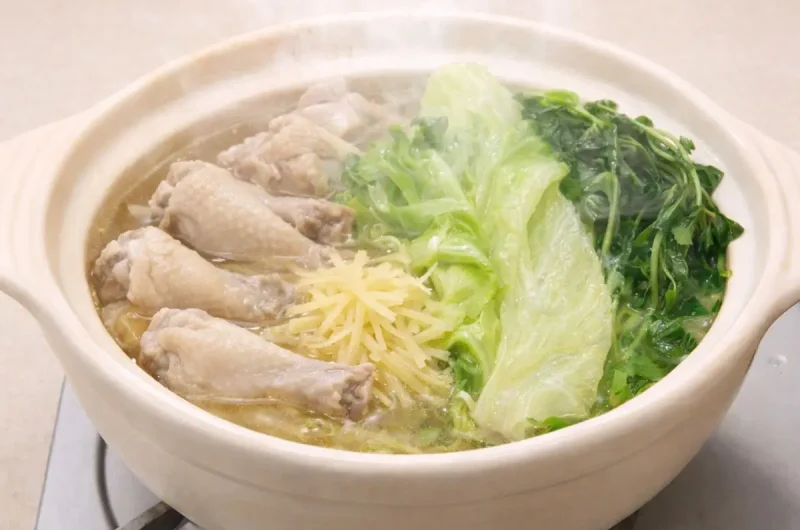 【DayDay】鶏手羽としょうがとレタスのポカポカ鍋のレシピ 亜希のざっくりキッチン新しい鍋