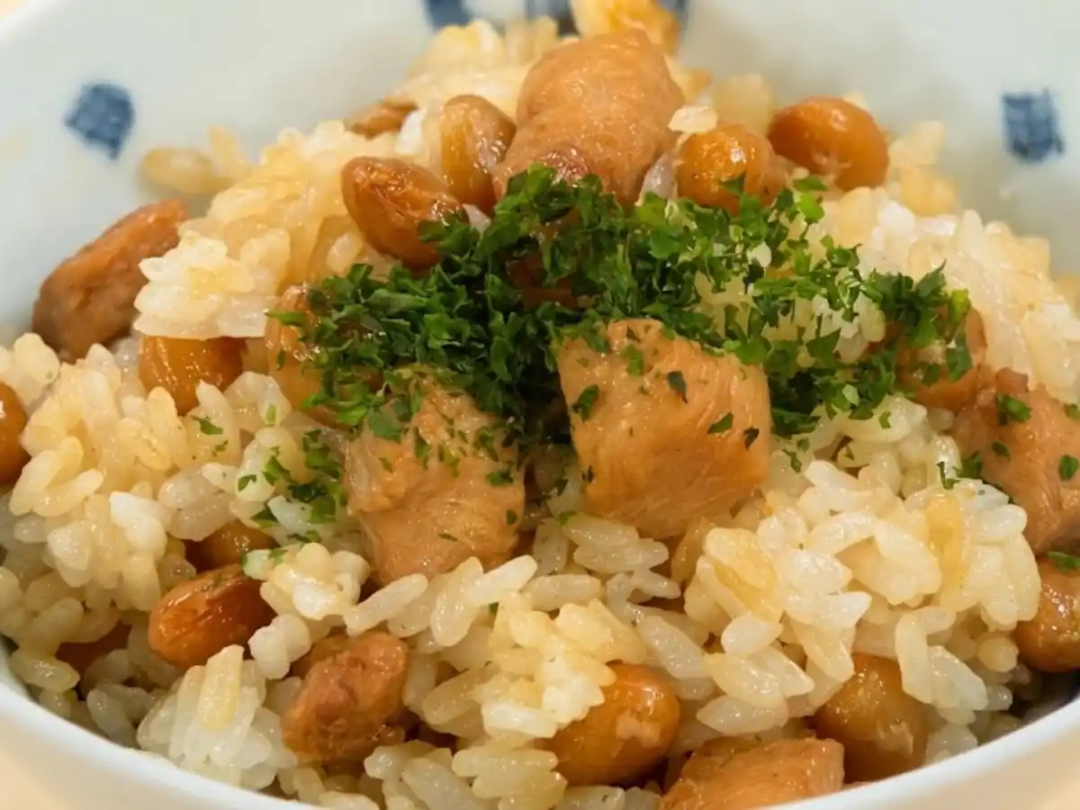 大豆と鶏肉の混ぜごはん
