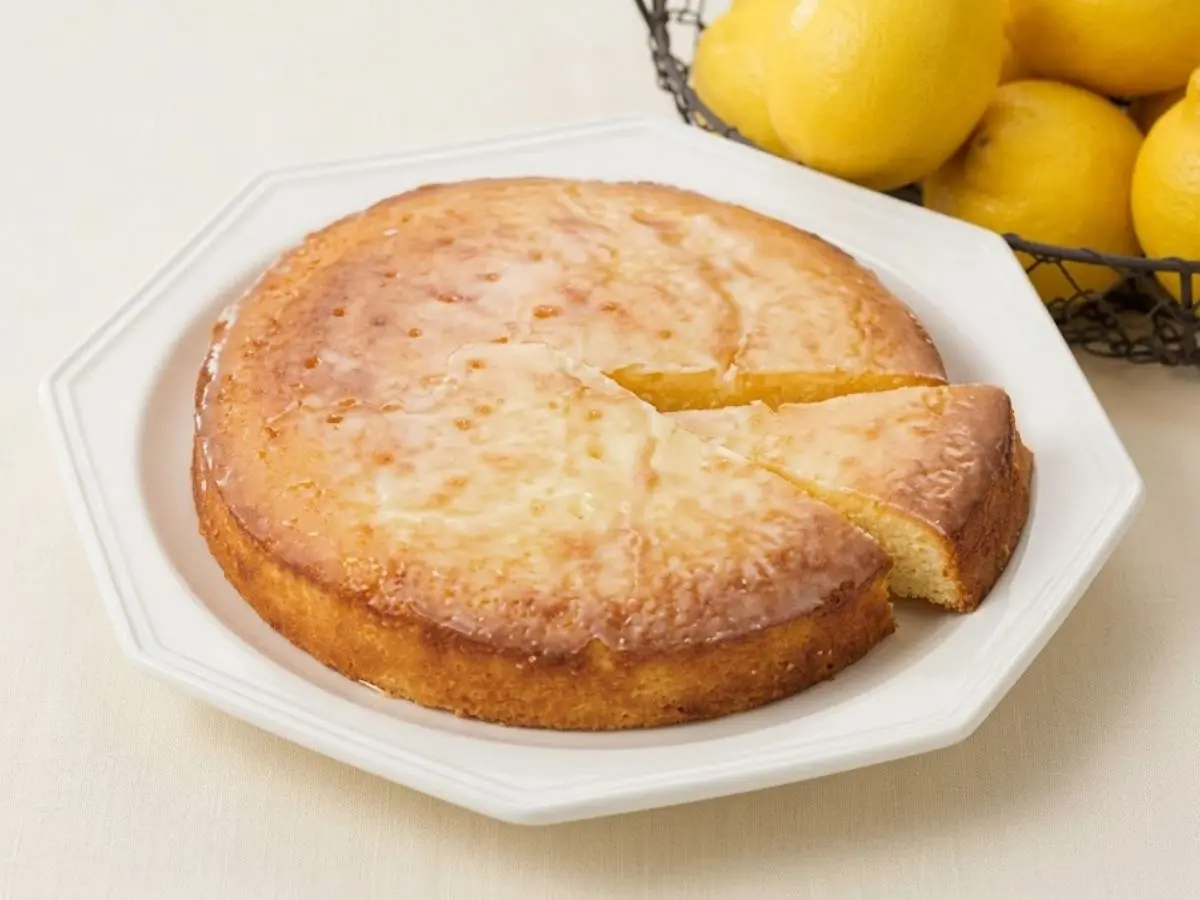 レモンドリズルケーキ