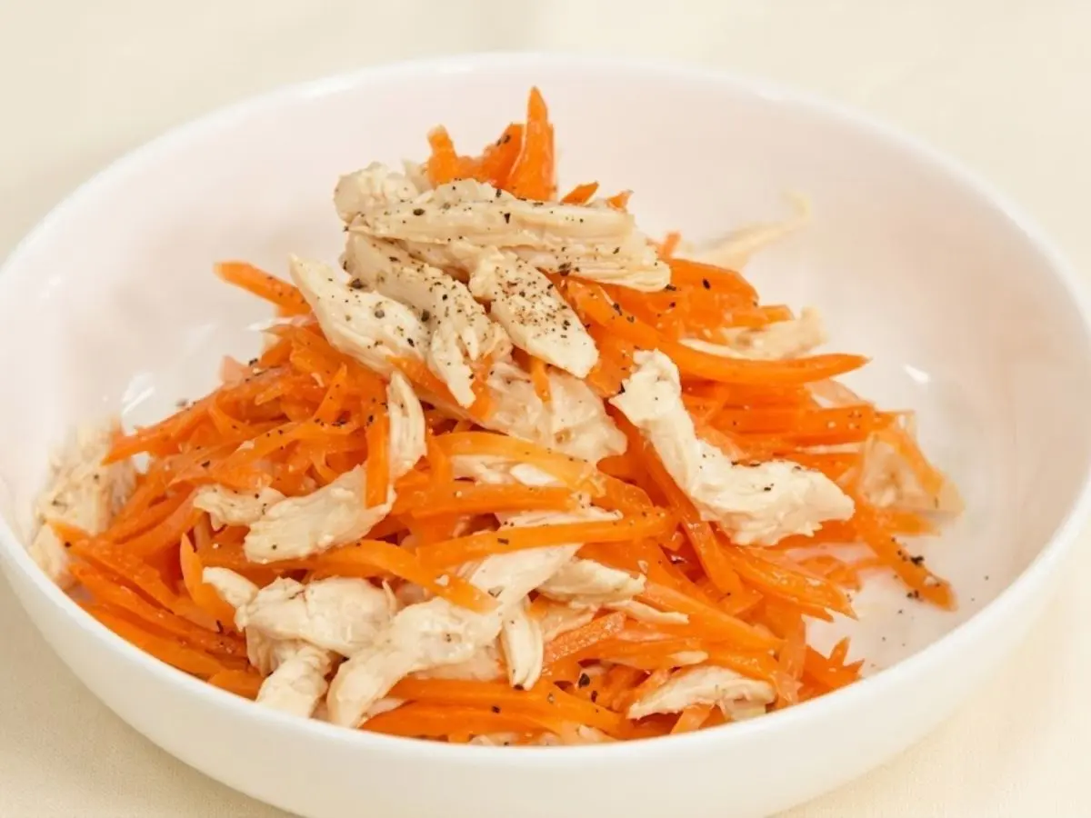 にんじんとゆで鶏のマリネ