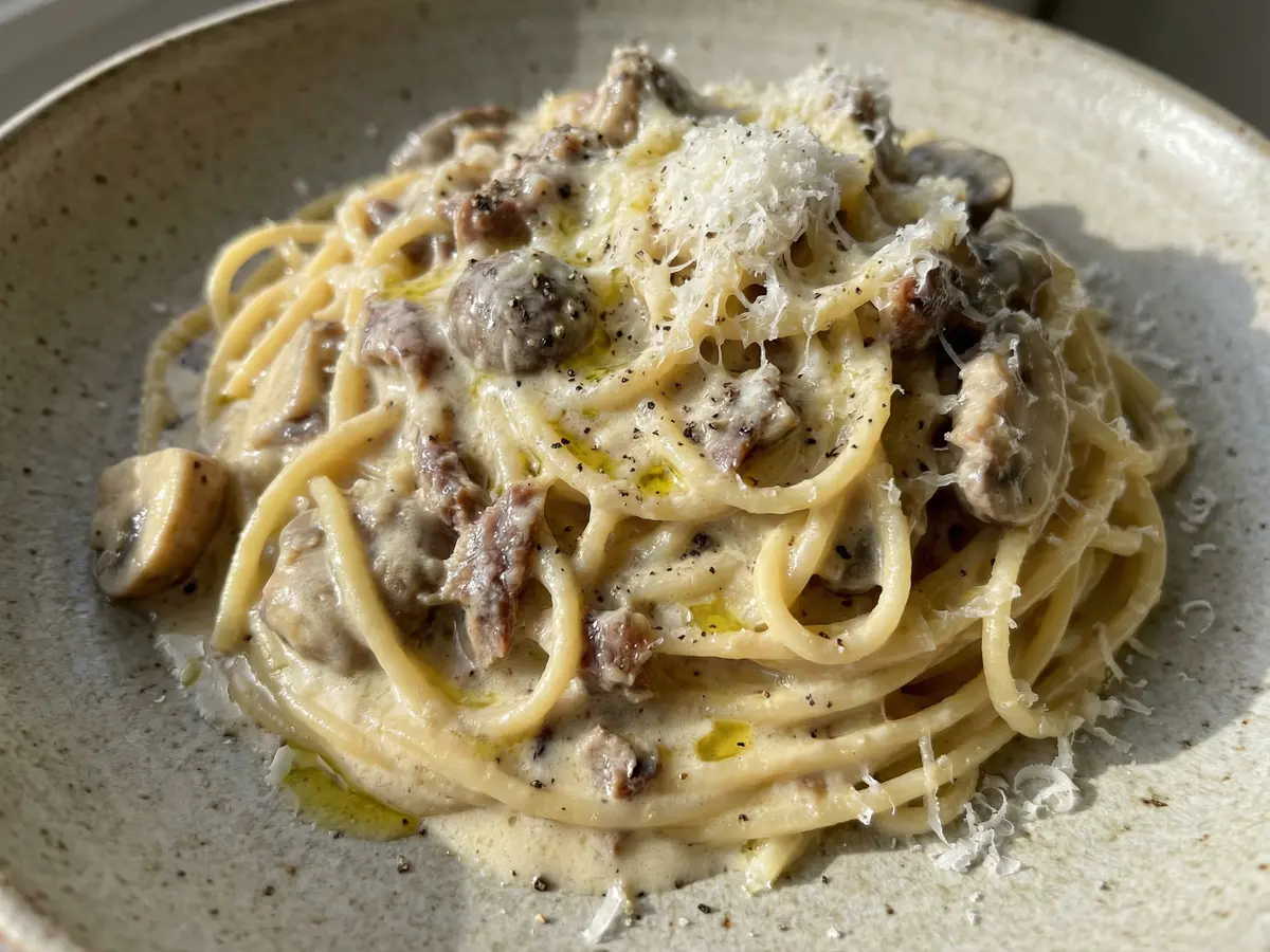 きのこソースのクリームパスタ