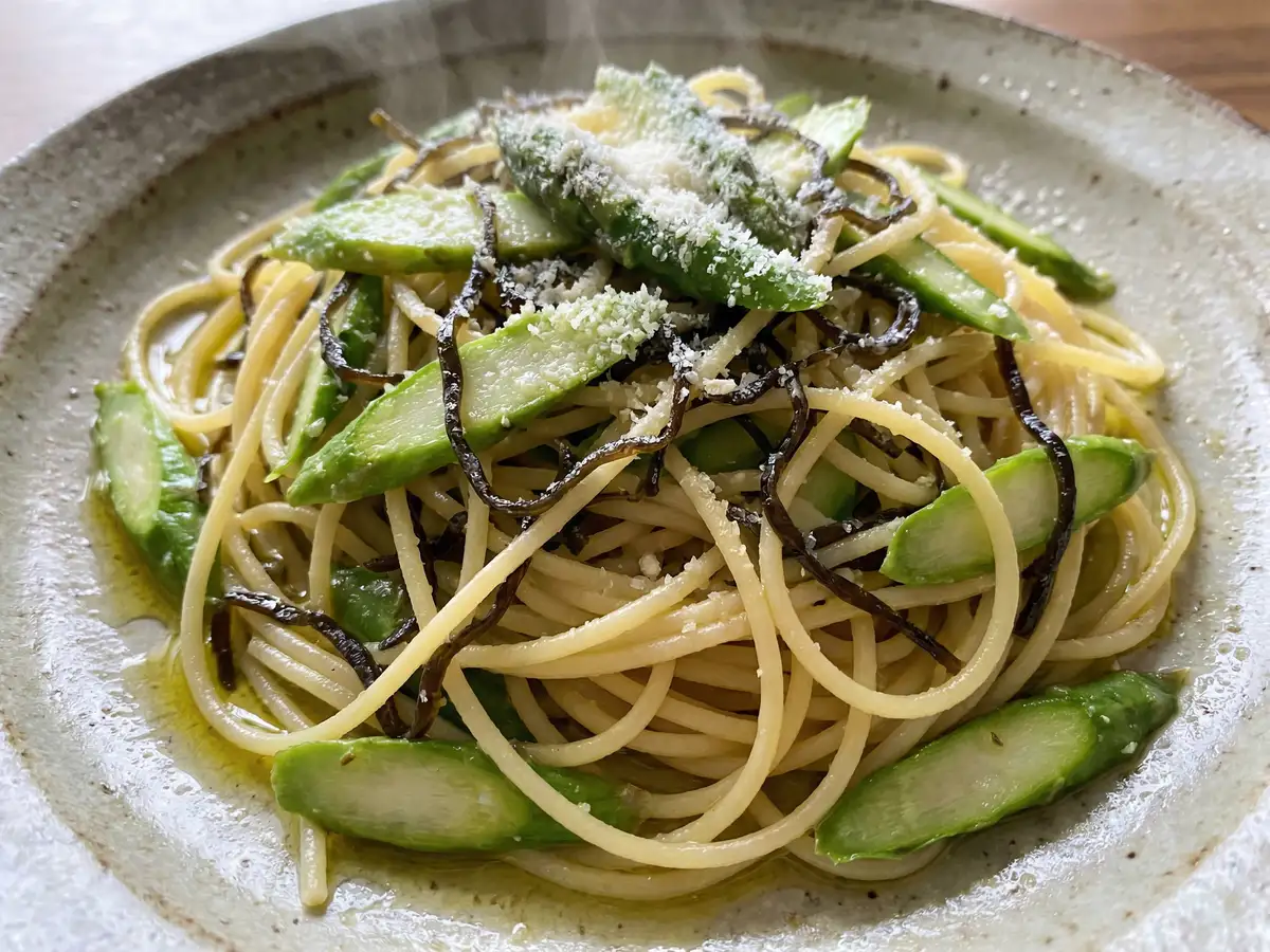 アスパラと塩昆布のパスタ