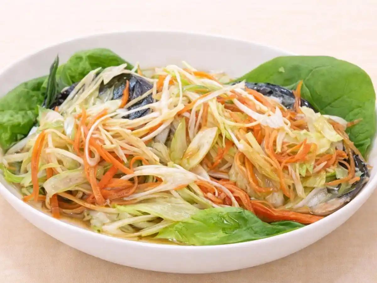 ゆで塩さばの和風マリネ