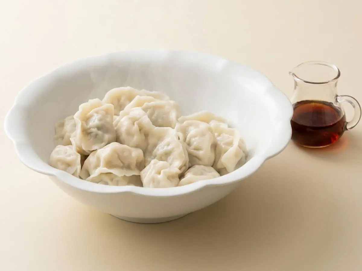 鶏肉とそら豆の水ギョーザ