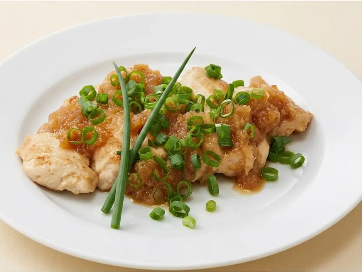 ふんわり鶏むね肉の玉ねぎソース