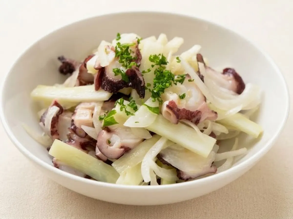 うどとたこのからしあえ