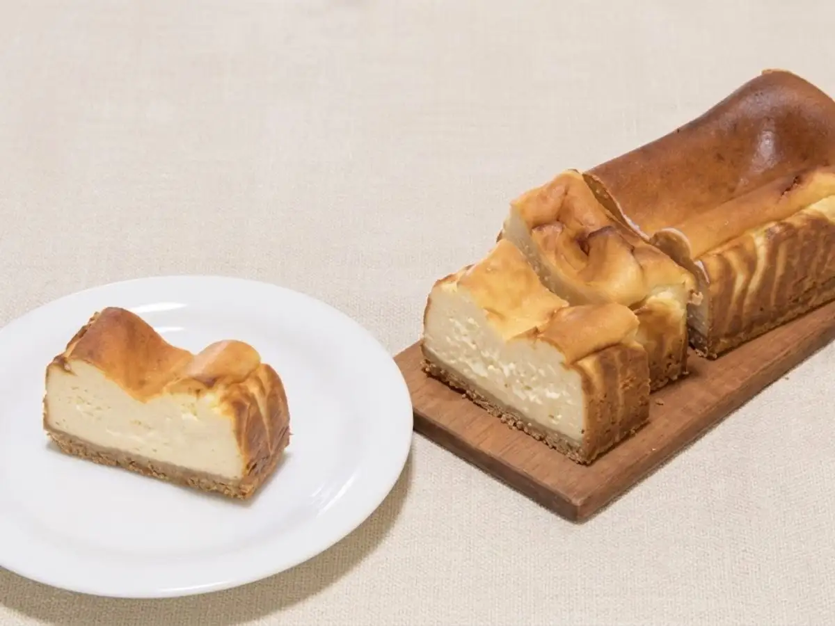 ベイクドチーズケーキ