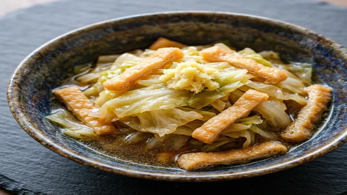 キャベツと油揚げのサッと煮