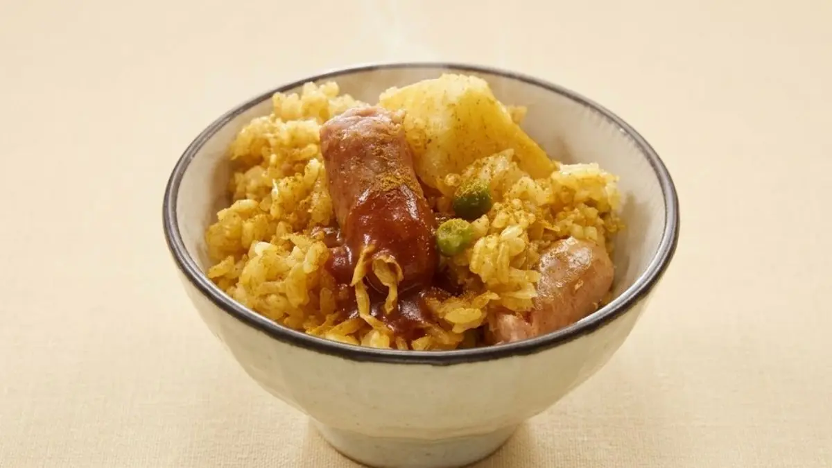 カリーヴルスト釜飯