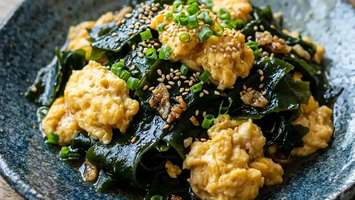 わかめと卵の炒め物