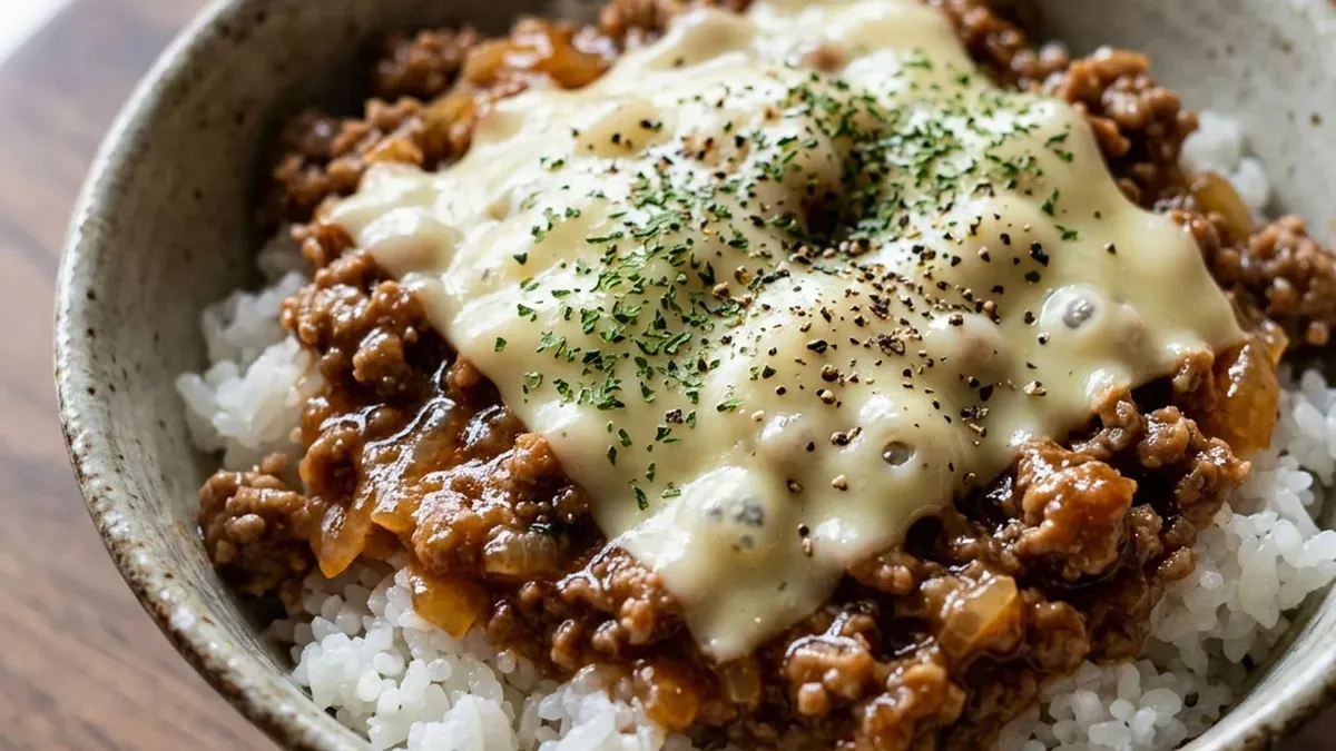 くずしチーズハンバーグ丼