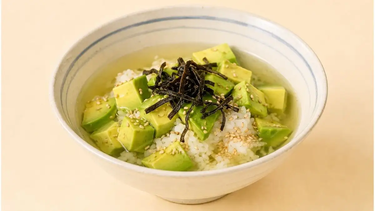 アボカド塩昆布茶漬け