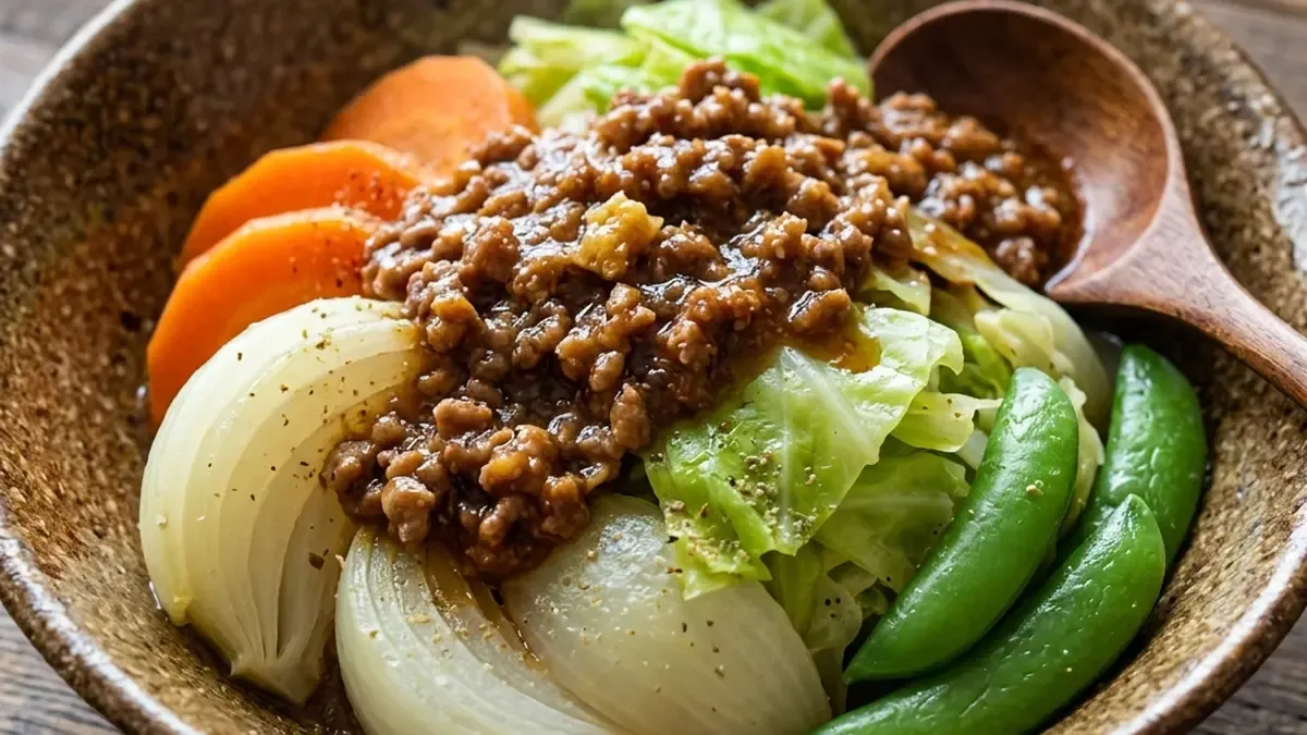春野菜のレンジ蒸し 肉味噌がけ