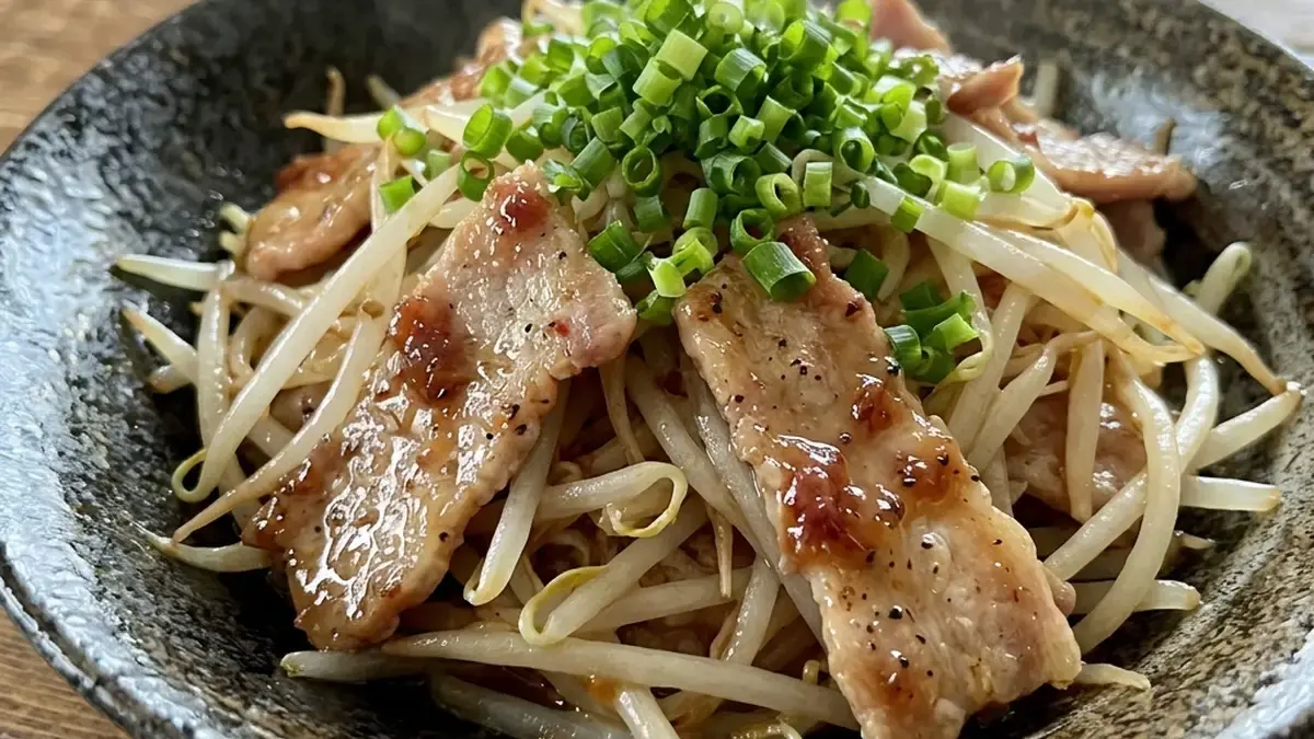 豚肉ともやしの梅だれ炒め