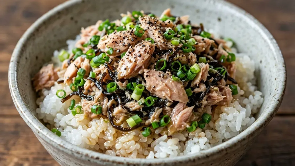 ツナ缶と塩昆布丼