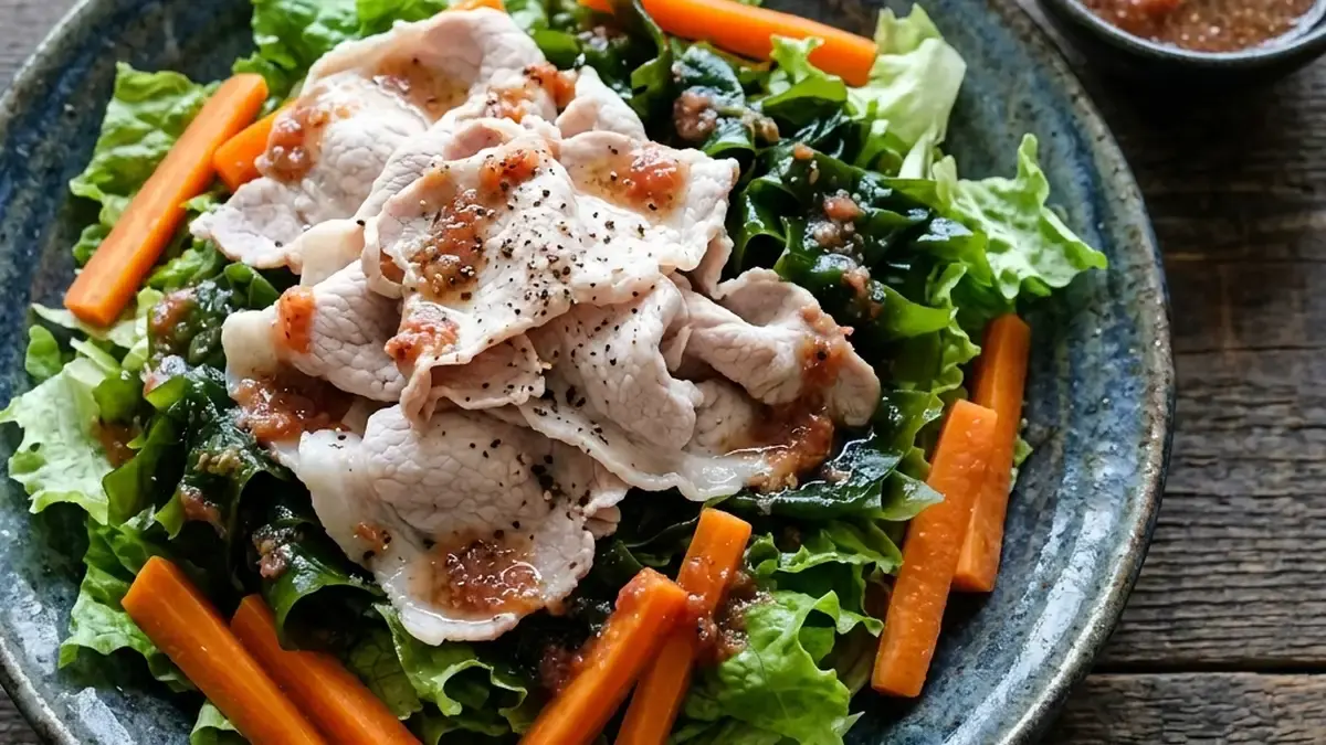 豚しゃぶとわかめの梅風味サラダ