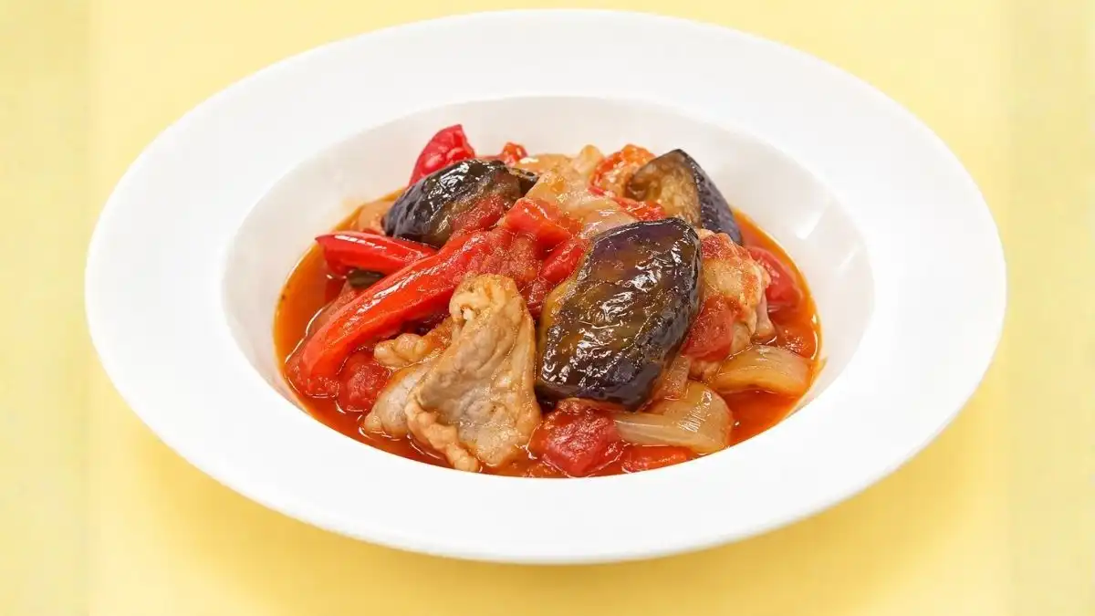 豚肉となすのトマト煮込み