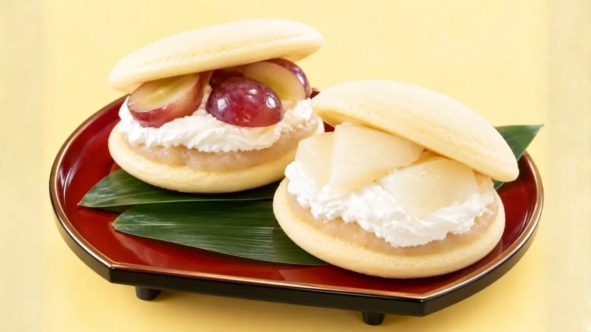 梨とぶどうの生どら焼き