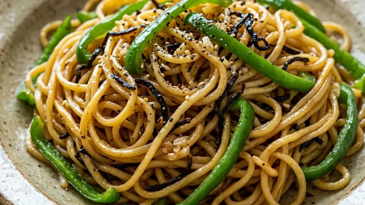 ピーマンと塩昆布の極旨にんにく塩焼きそば