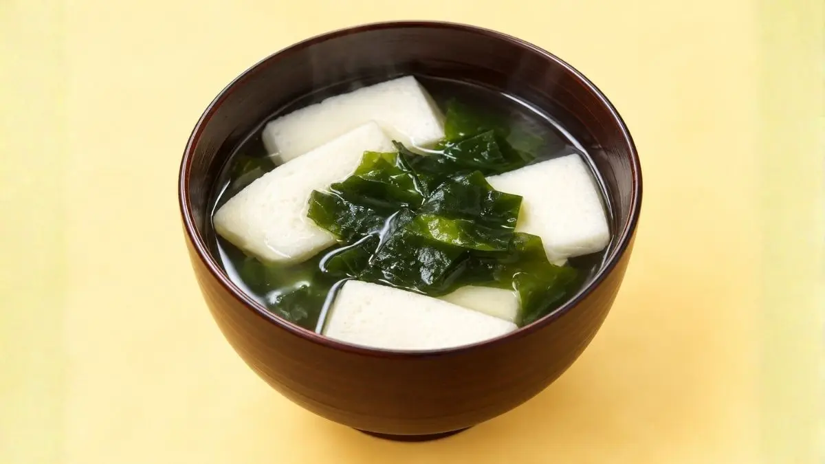 わかめとはんぺんのおつゆ